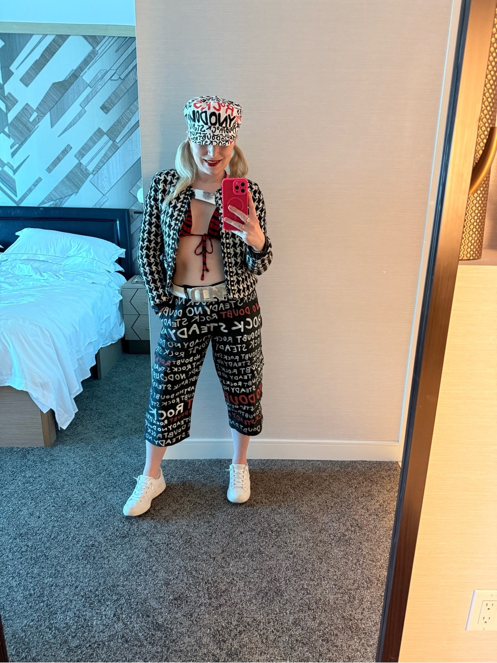 Gwen Stefani No Doubt Hey Baby music video outfit costume for sphere gig